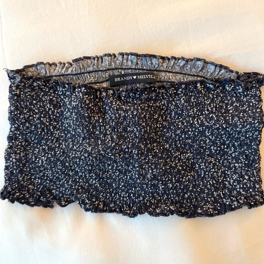 BRANDY MELVILLE CRINKLE BANDEAU TOP